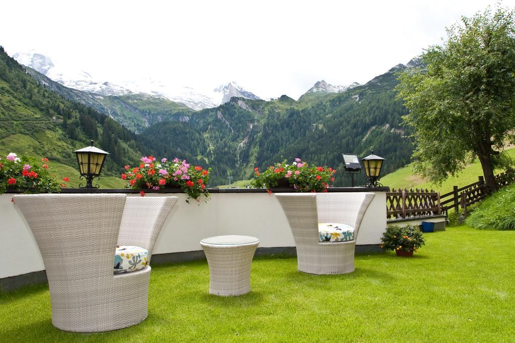 Tuxerstuebl Hotel Kamer foto