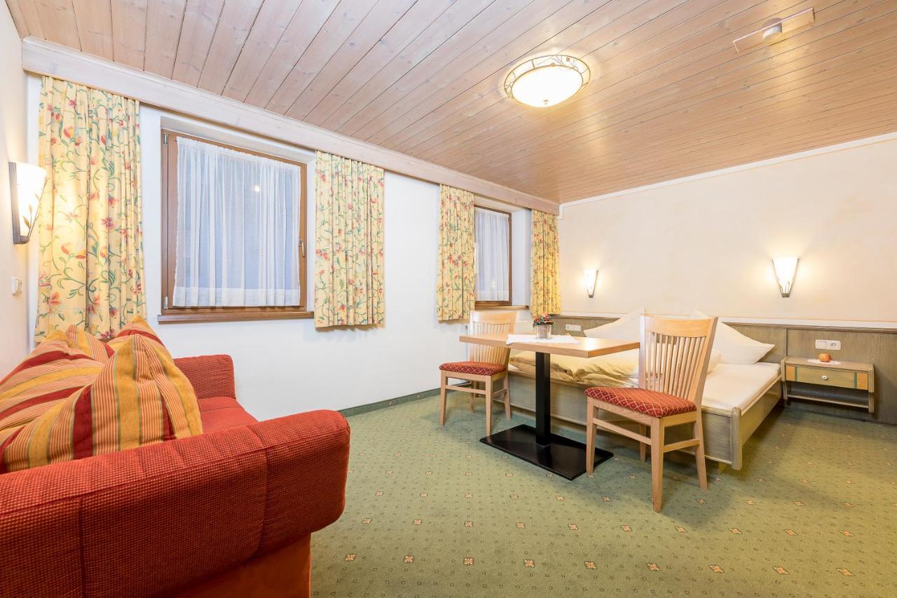 Tuxerstuebl Hotel Buitenkant foto