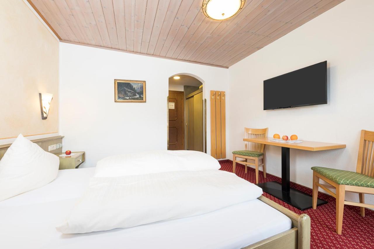 Tuxerstuebl Hotel Buitenkant foto